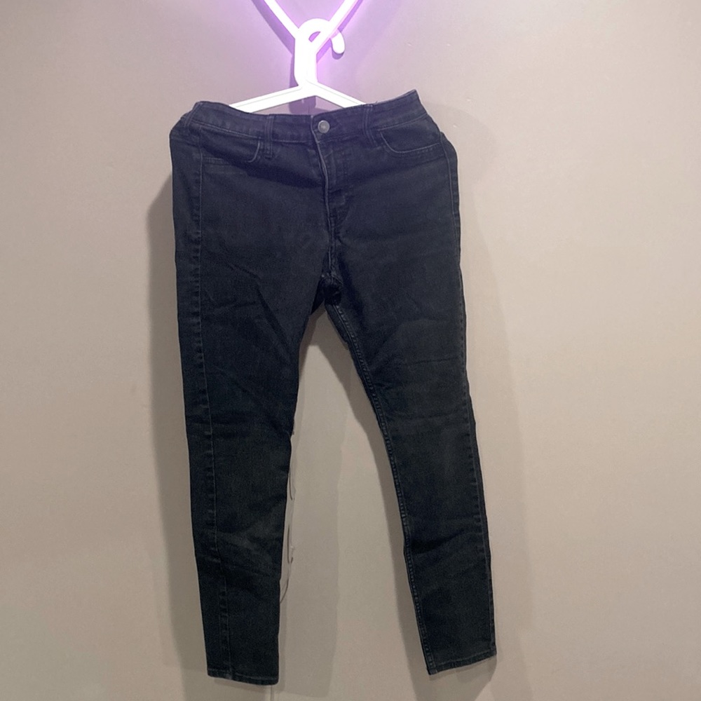 Black skinny jeans